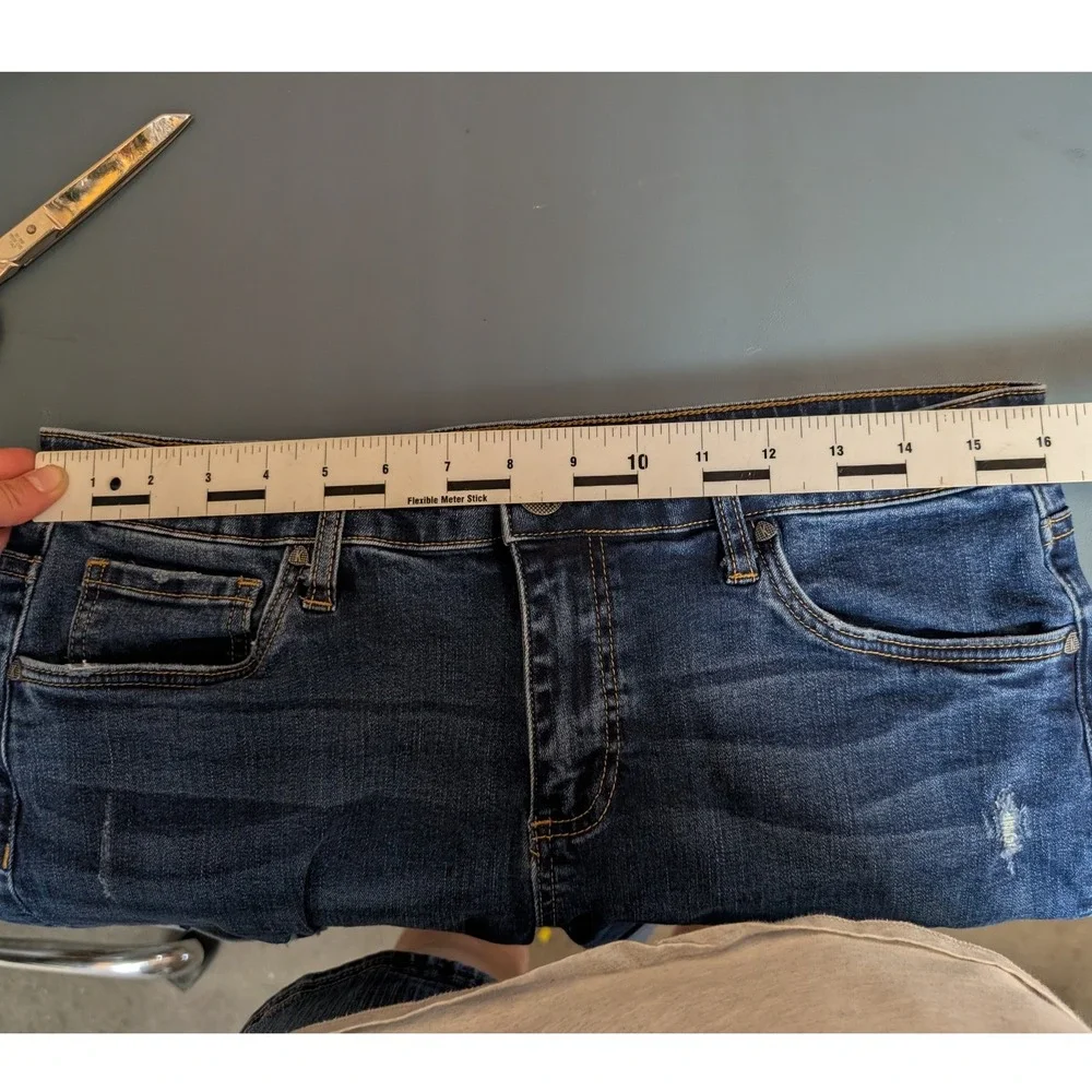 KUT from the Kloth Catherine Boyfriend Shorts Womens 12 Dark Wash Distressed